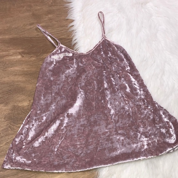 Caution to the wind size small crushed velvet top - Picture 4 of 7